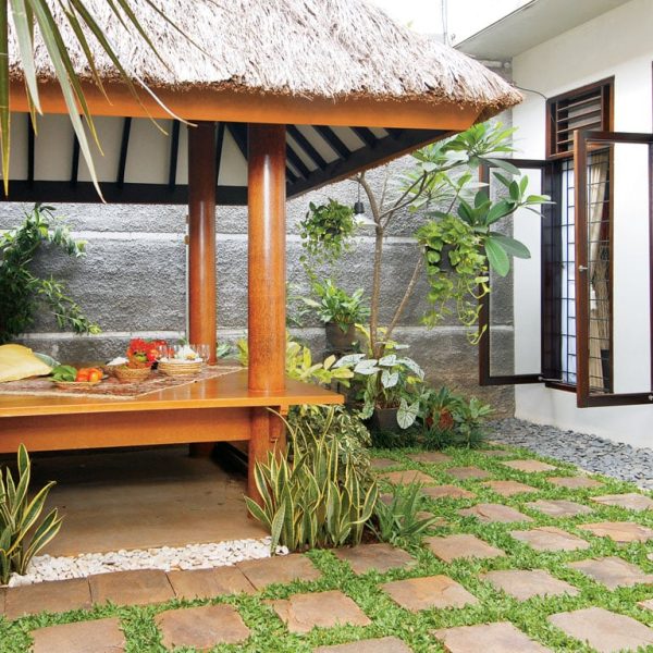 gazebo-minimalis-belakang-rumah